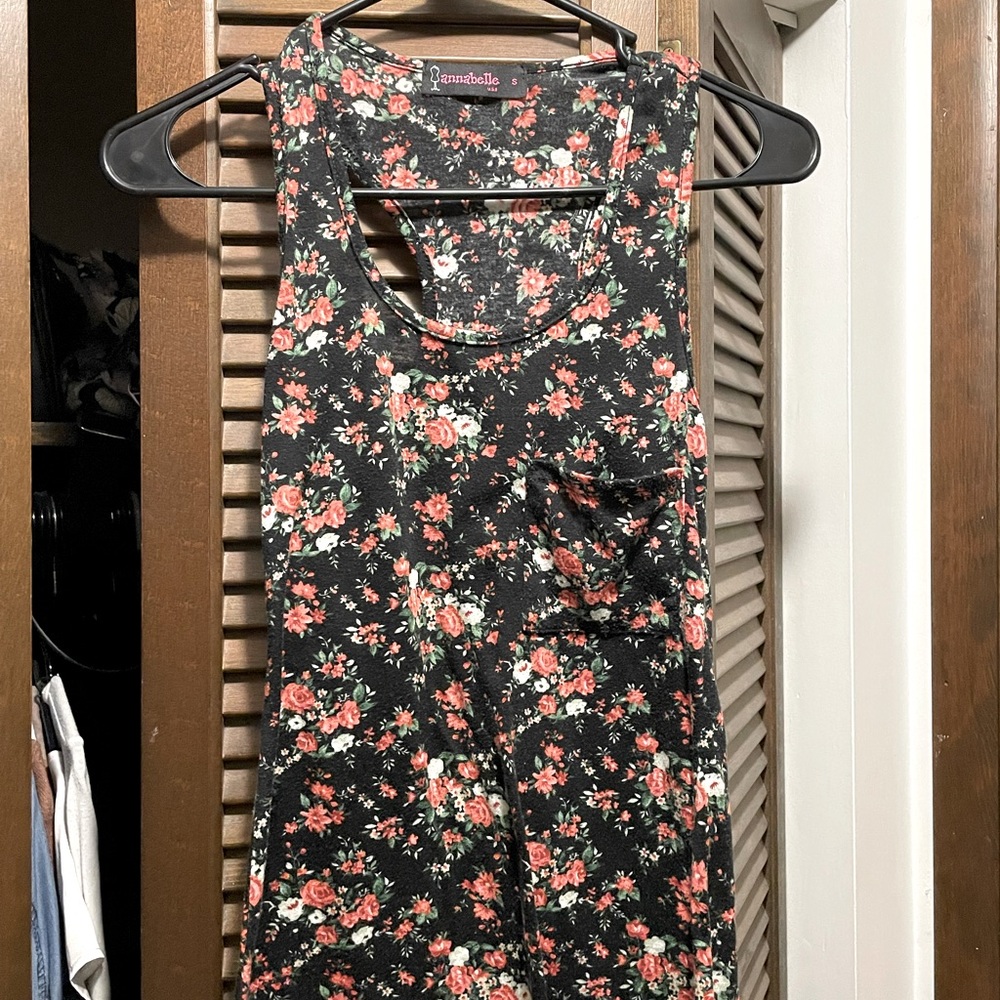 Black floral tank top